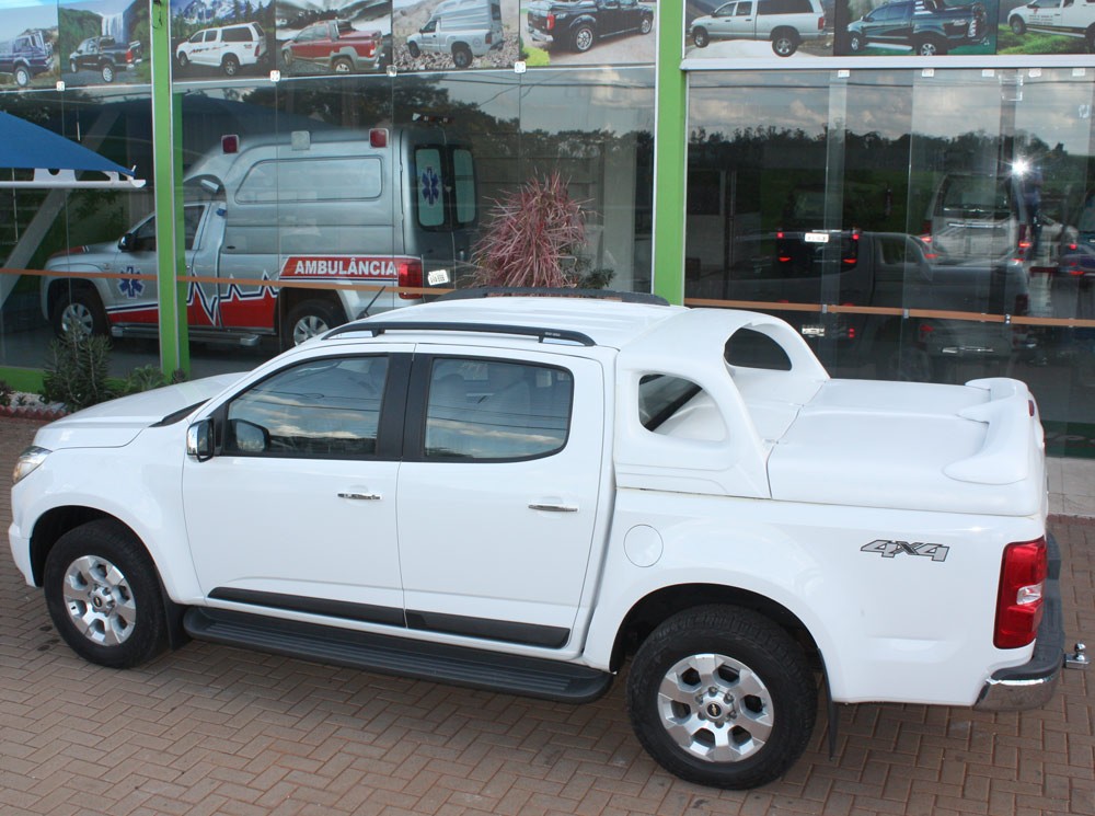 tampão de fibra alto liso para Chevrolet S10 Dupla com Santo Antônio de fibra